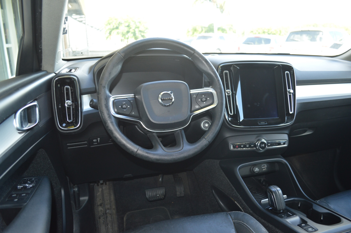 Volvo XC40 — 10