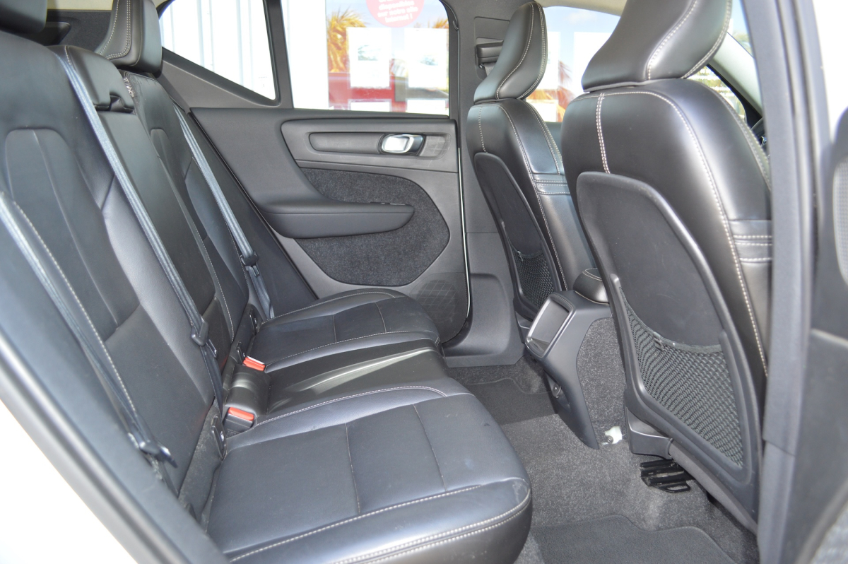 Volvo XC40 — 16