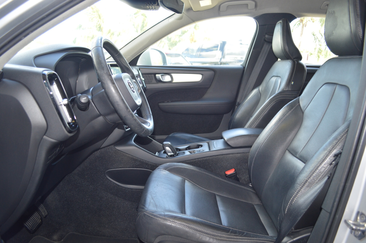 Volvo XC40 — 15