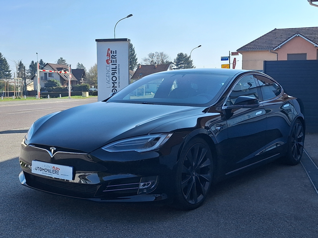 Tesla Model S — 3