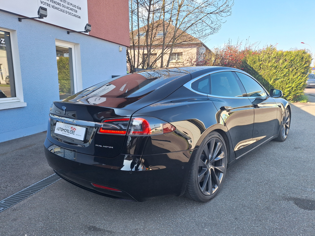 Tesla Model S — 7