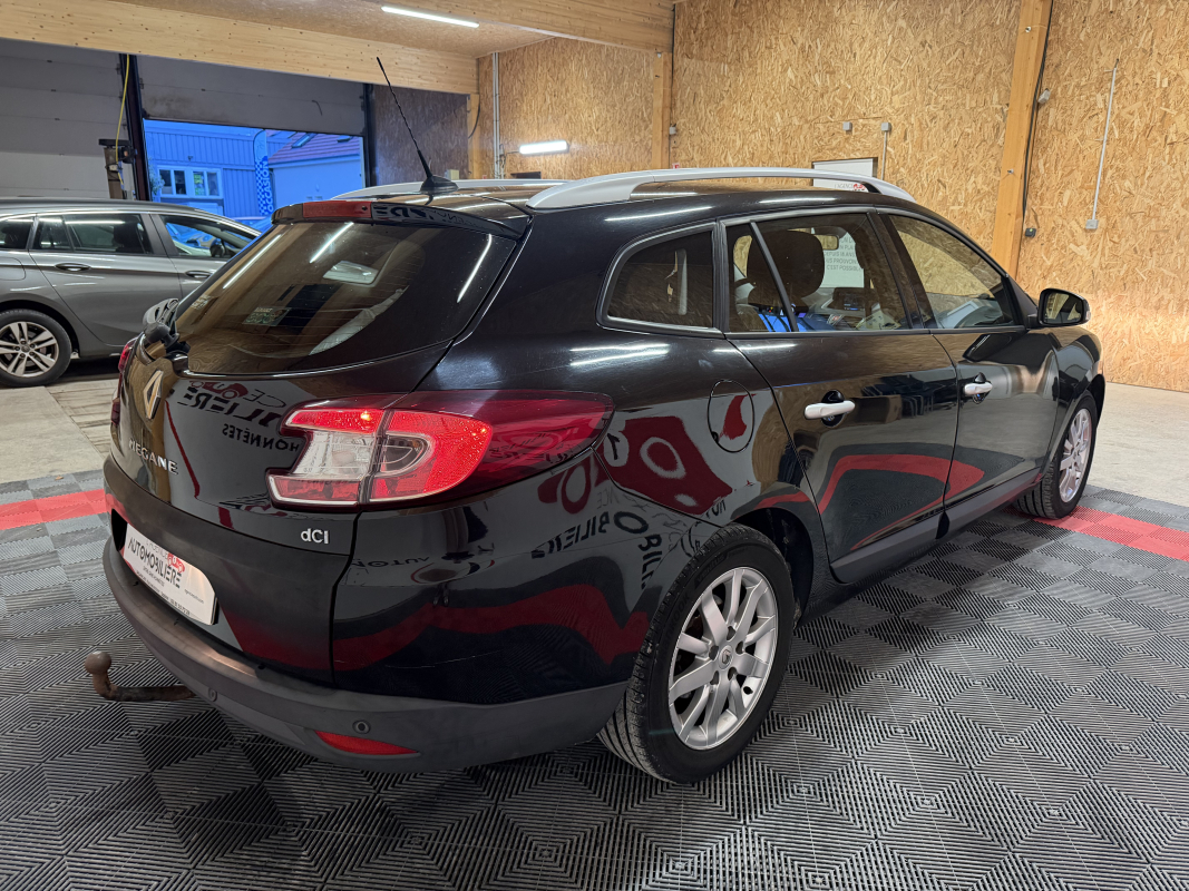 Renault Megane — 3