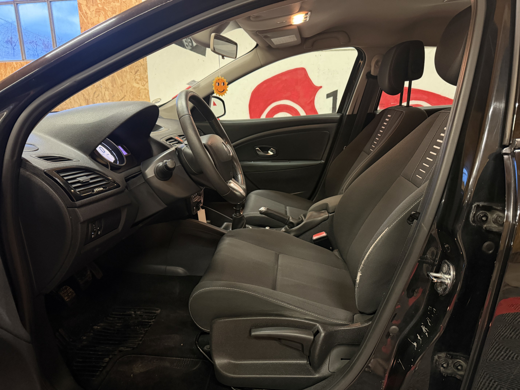 Renault Megane — 6
