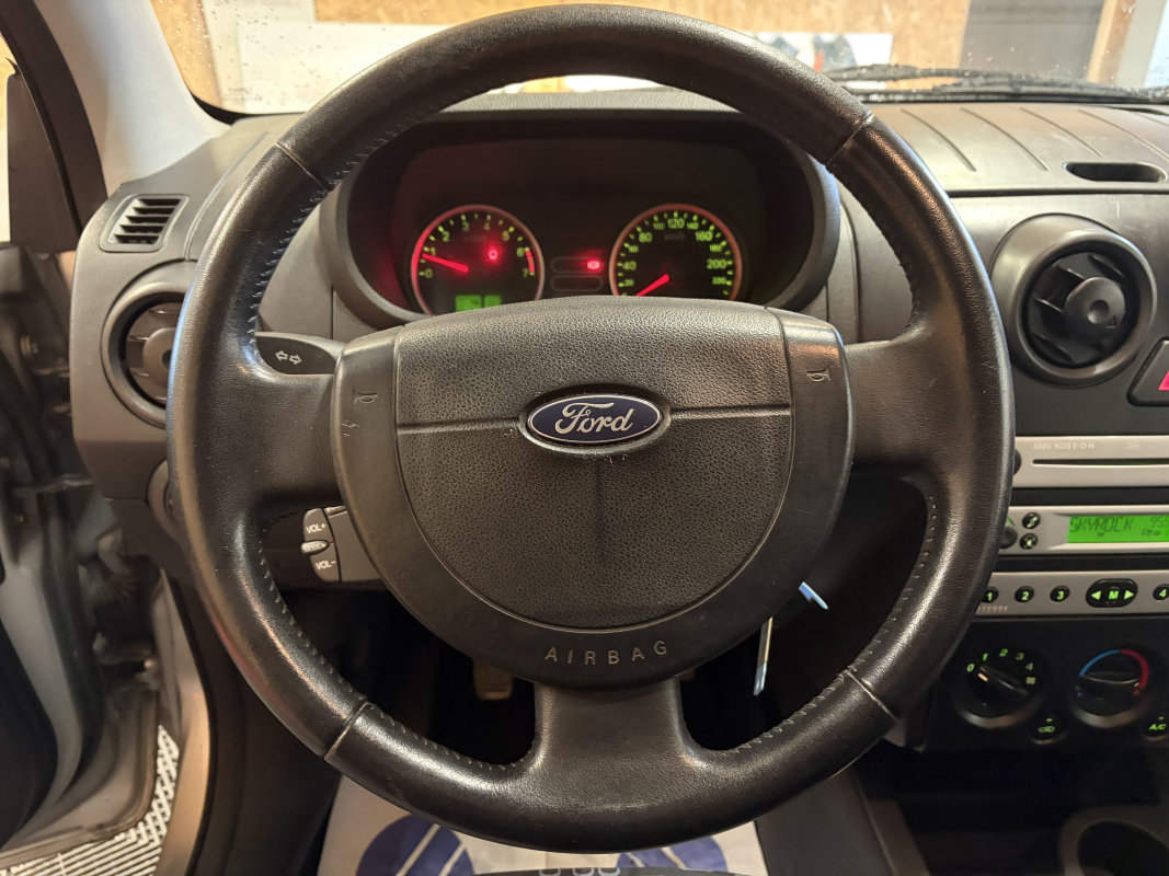 Ford Fusion — 9