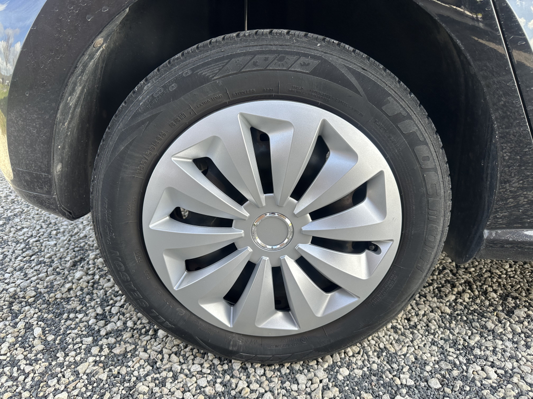 Volkswagen Polo — 17