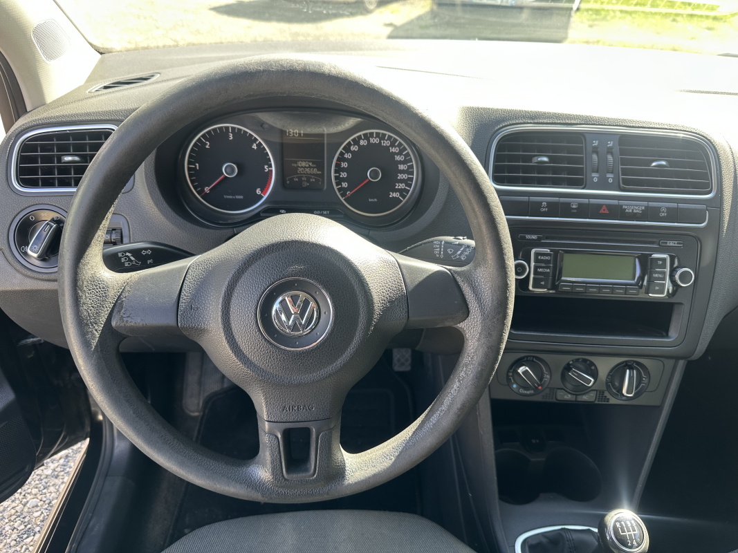 Volkswagen Polo — 9