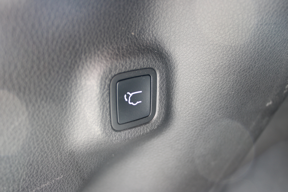 Jeep Compass — 24