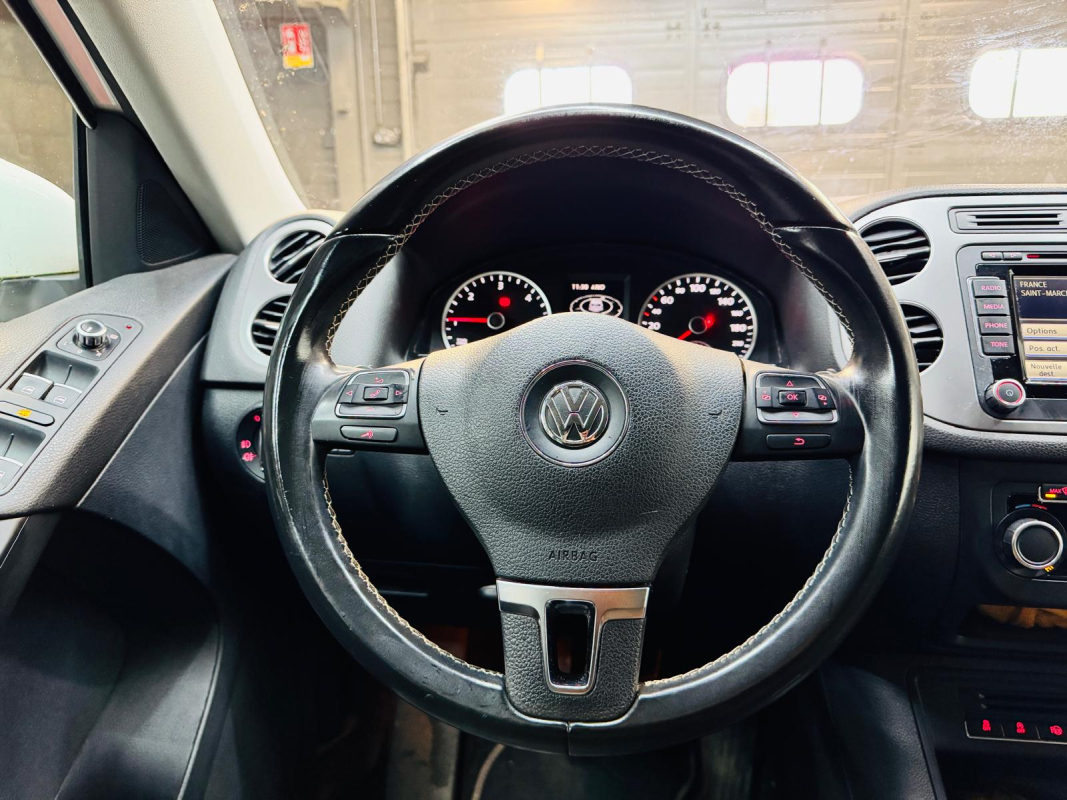 Volkswagen Tiguan — 12