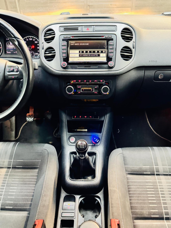Volkswagen Tiguan — 14