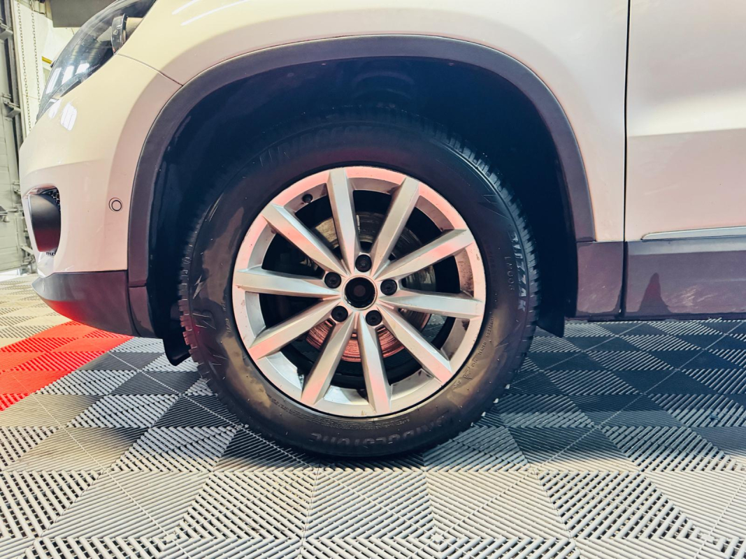 Volkswagen Tiguan — 20