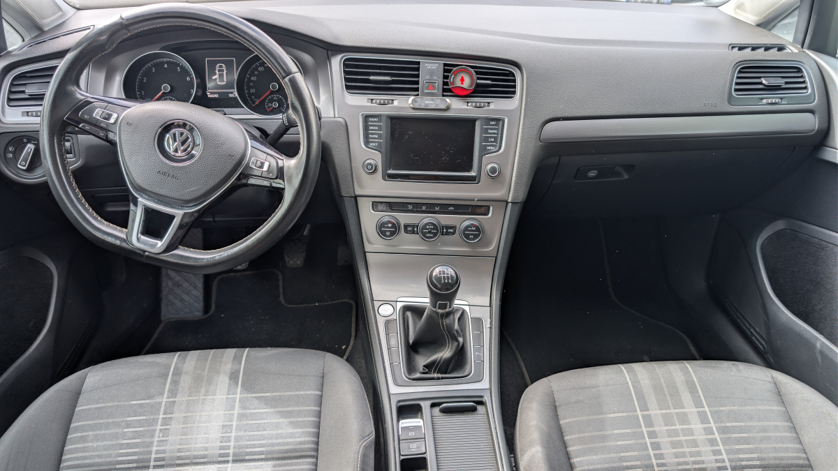Volkswagen Golf — 14