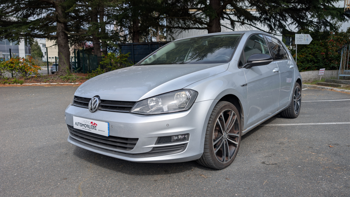 Volkswagen Golf — 3