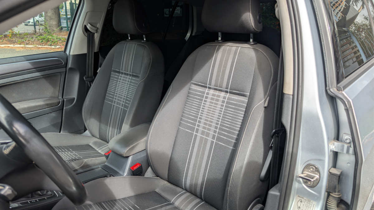 Volkswagen Golf — 9