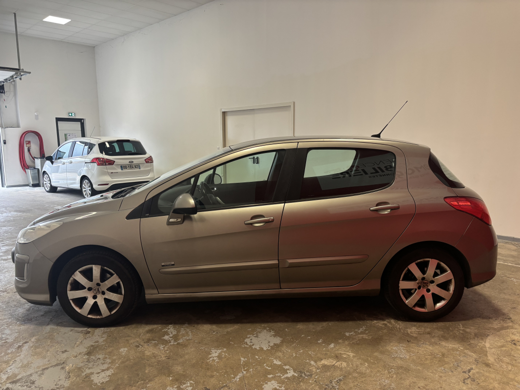 Peugeot 308 — 4