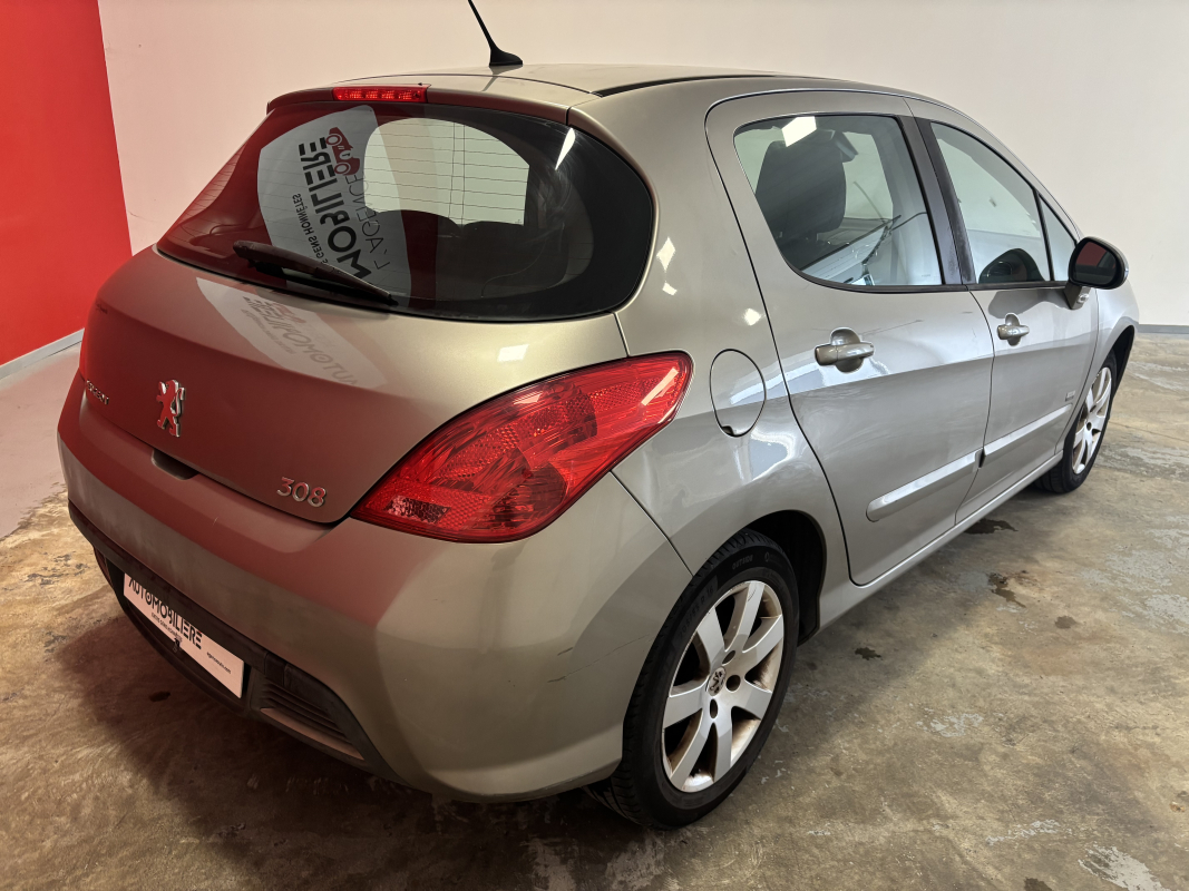 Peugeot 308 — 7