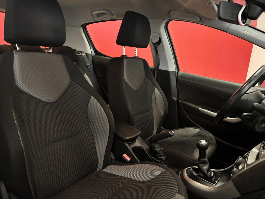 Peugeot 308 — 25