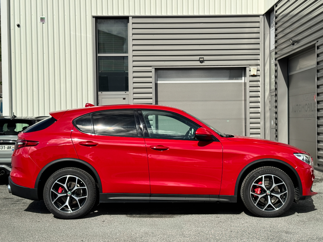 Alfa Romeo STELVIO — 4