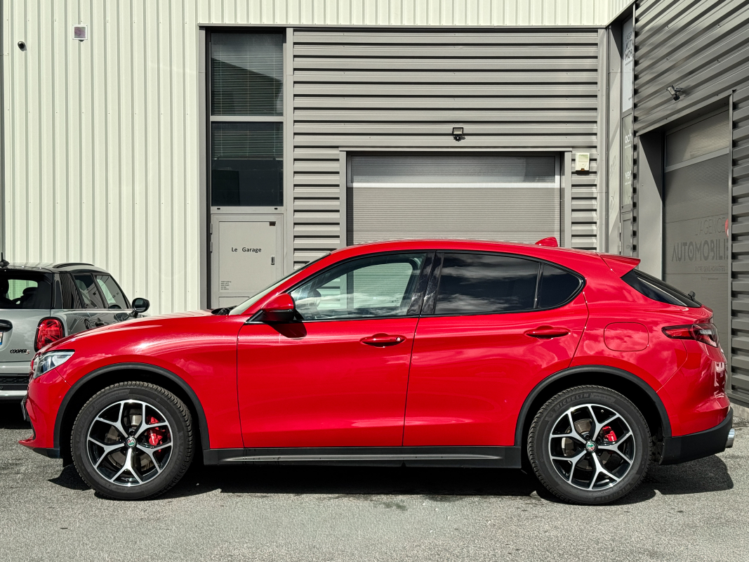Alfa Romeo STELVIO — 5