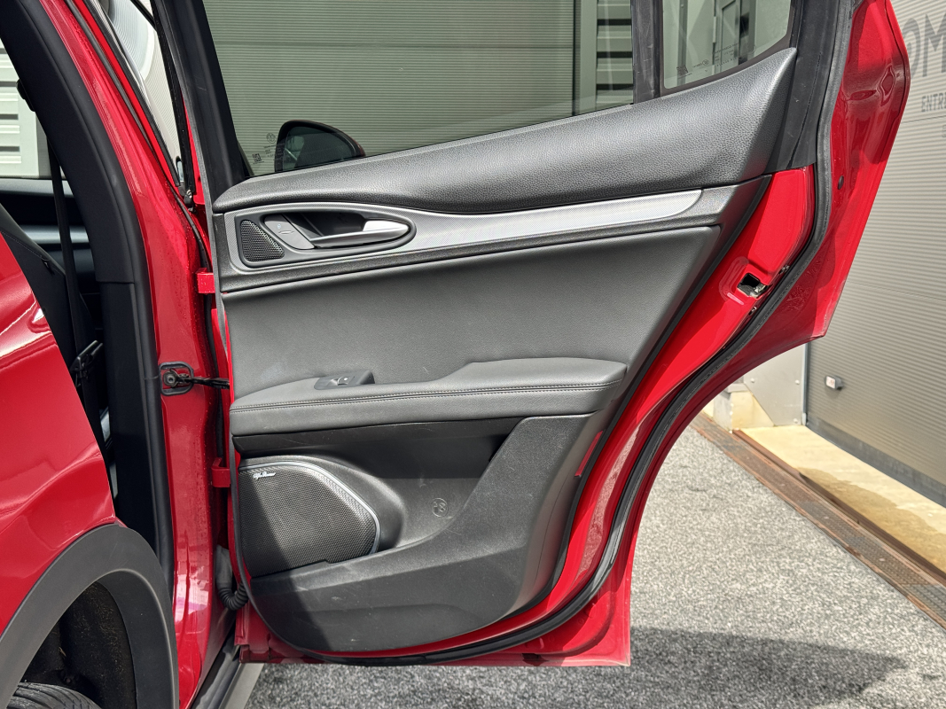 Alfa Romeo STELVIO — 30