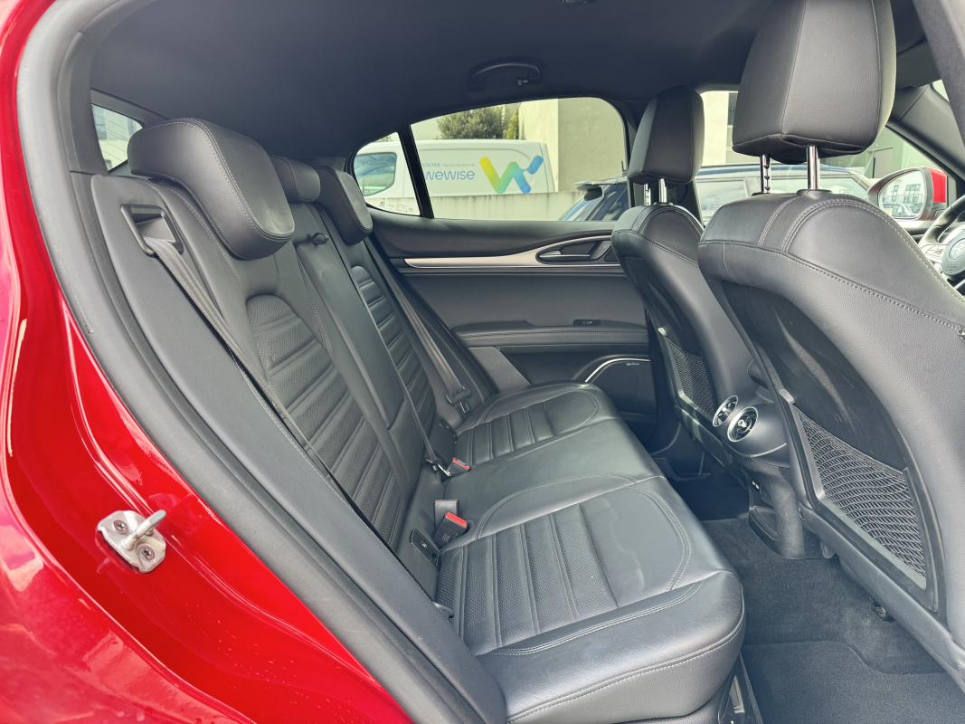 Alfa Romeo STELVIO — 15