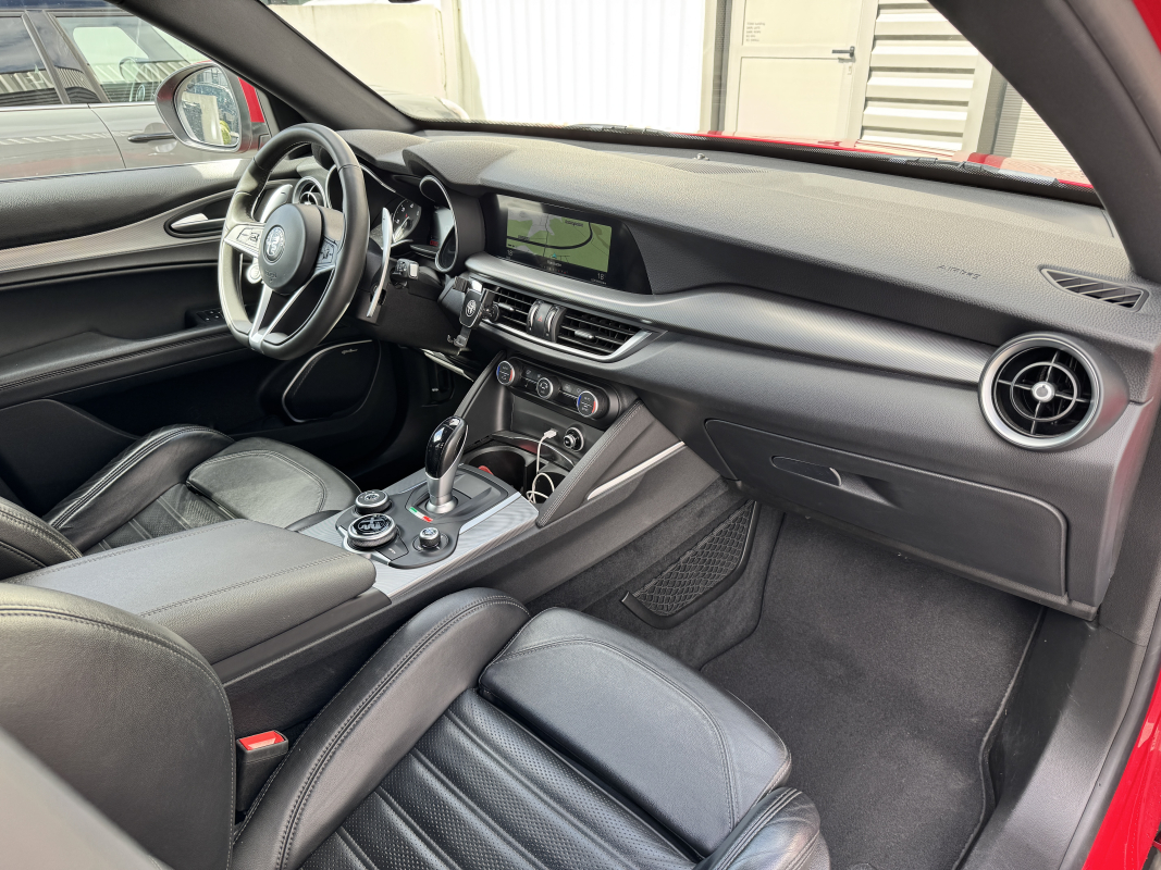 Alfa Romeo STELVIO — 11