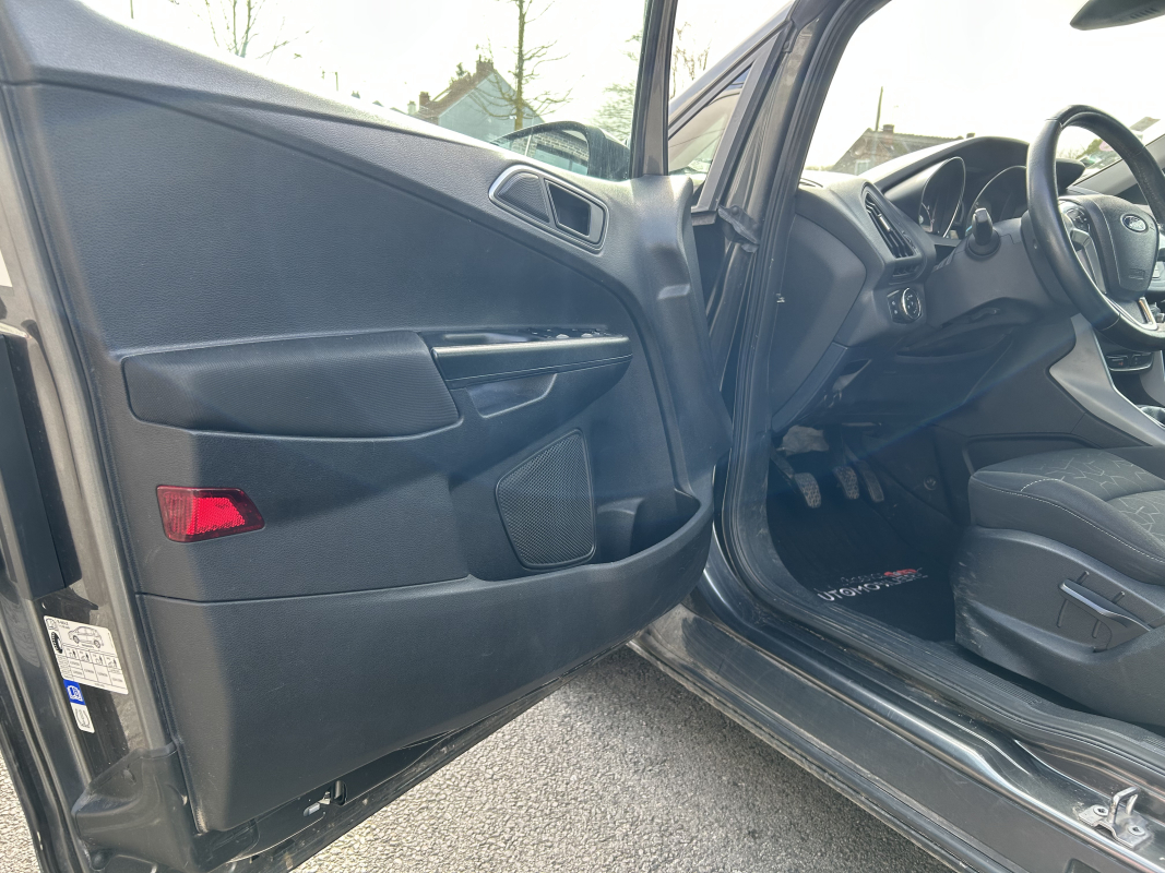 Ford B-Max — 10