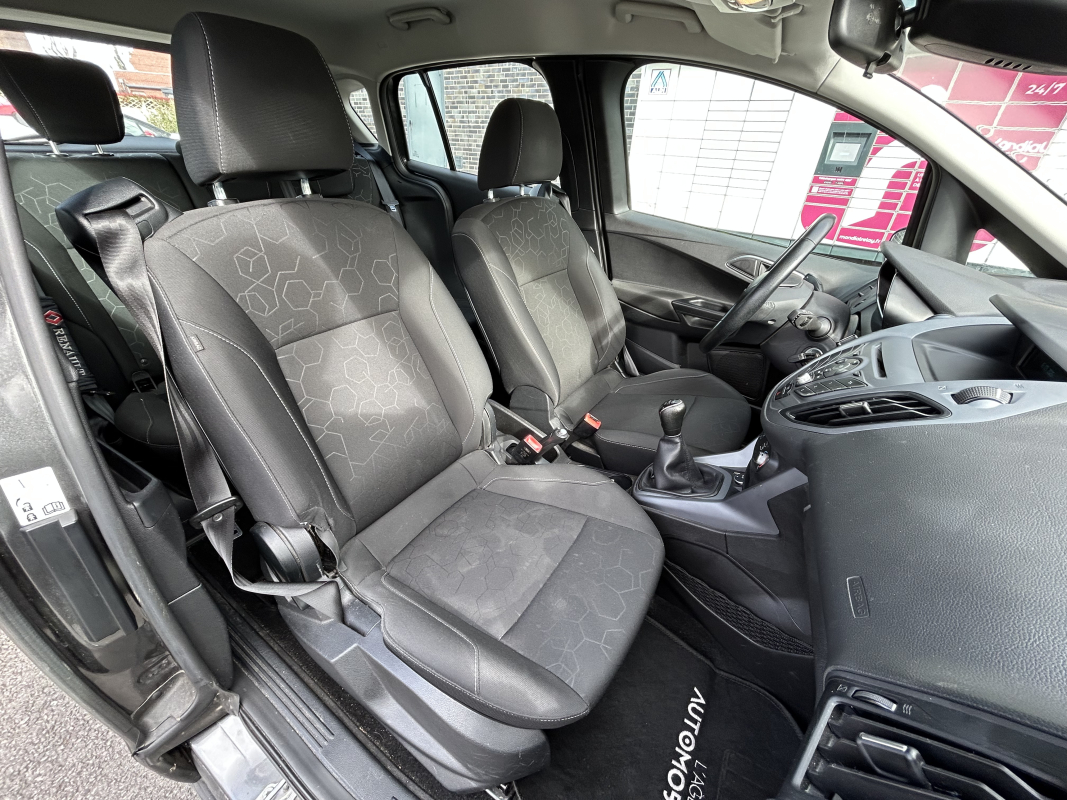 Ford B-Max — 25