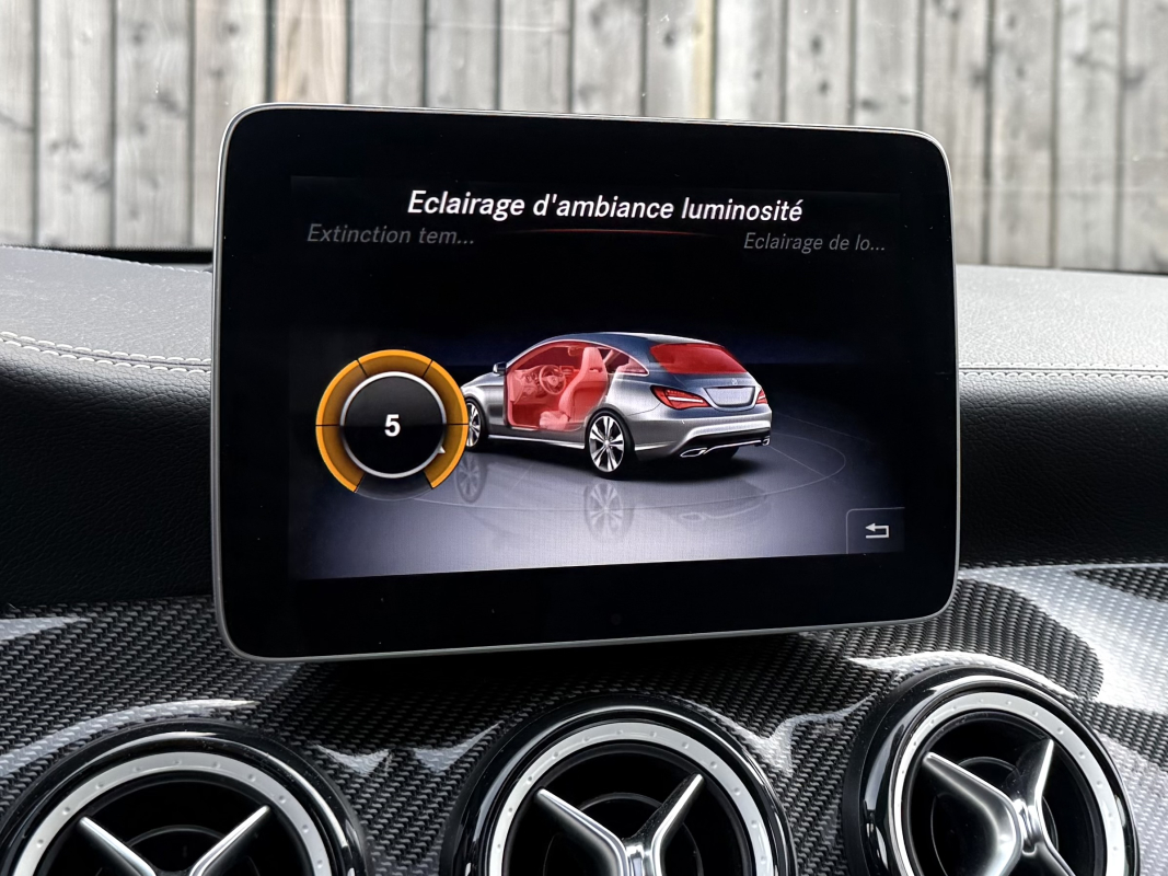 Mercedes Classe CLA — 13