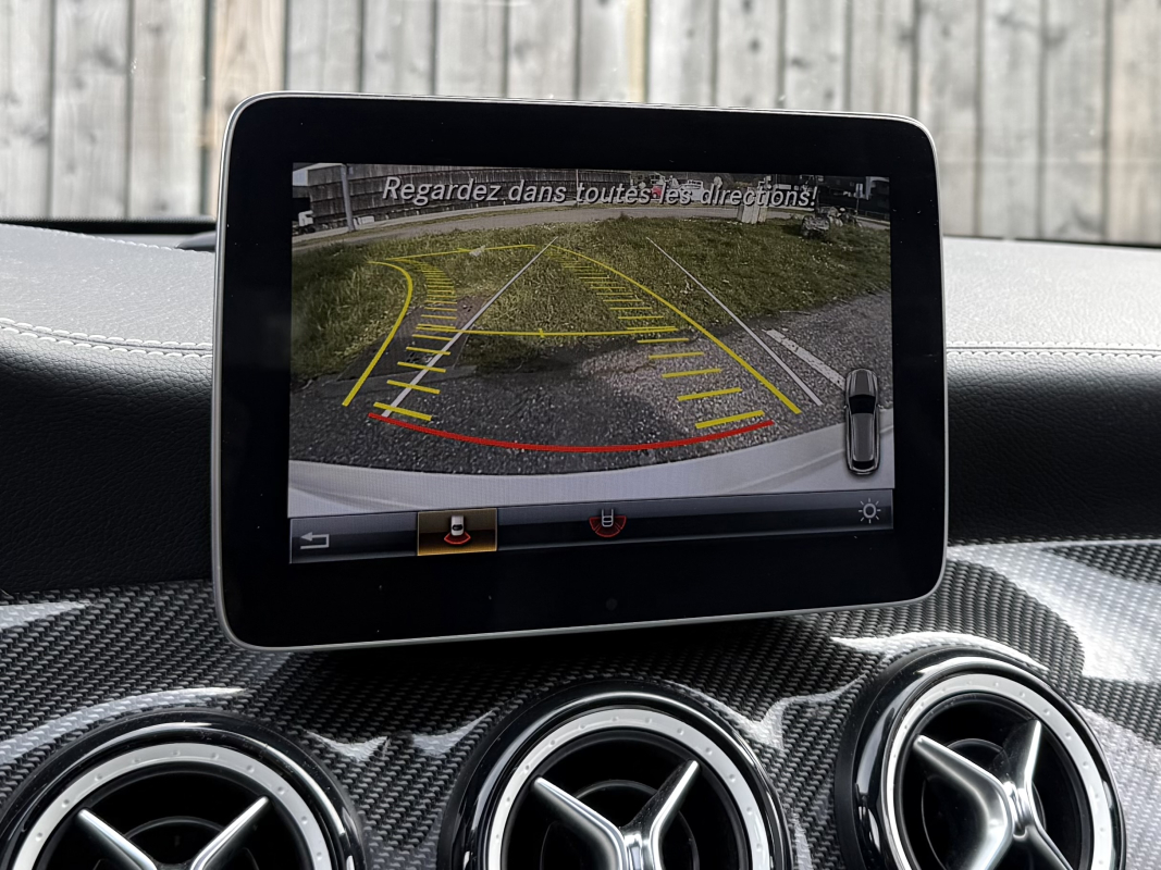 Mercedes Classe CLA — 10