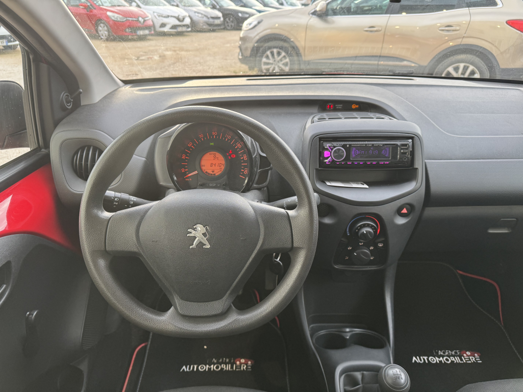 Peugeot 108 — 12