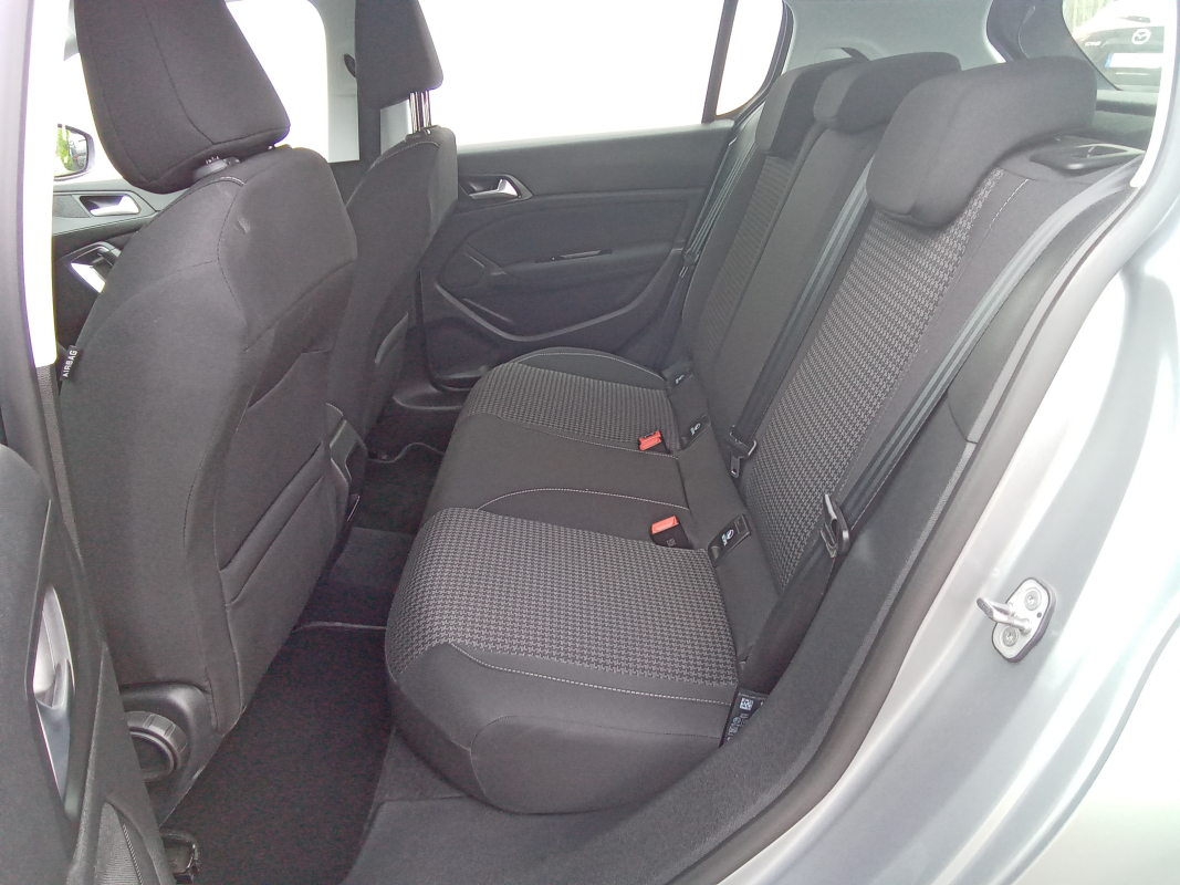 Peugeot 308 — 18