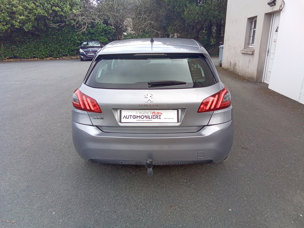 Peugeot 308 — 4