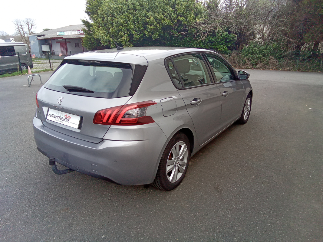 Peugeot 308 — 5