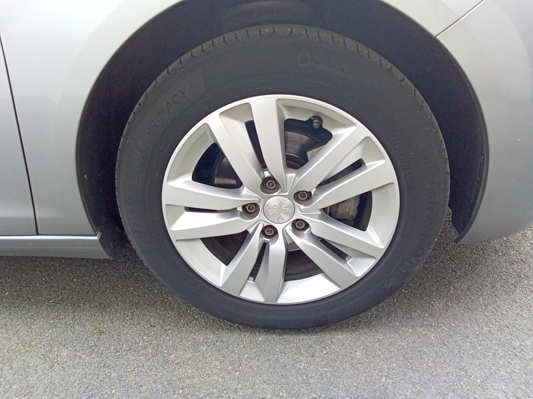 Peugeot 308 — 23