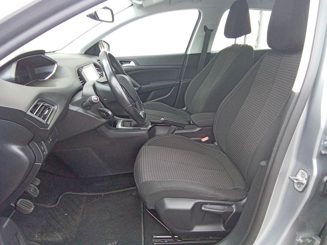 Peugeot 308 — 16