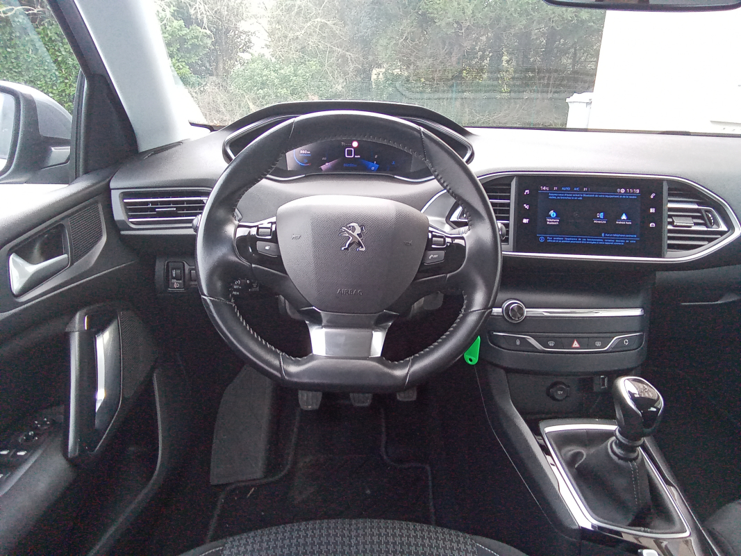 Peugeot 308 — 26