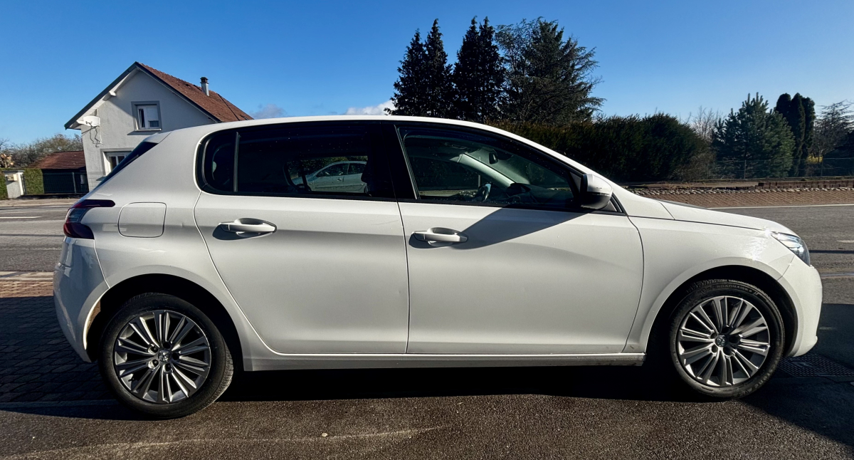 Peugeot 308 — 4