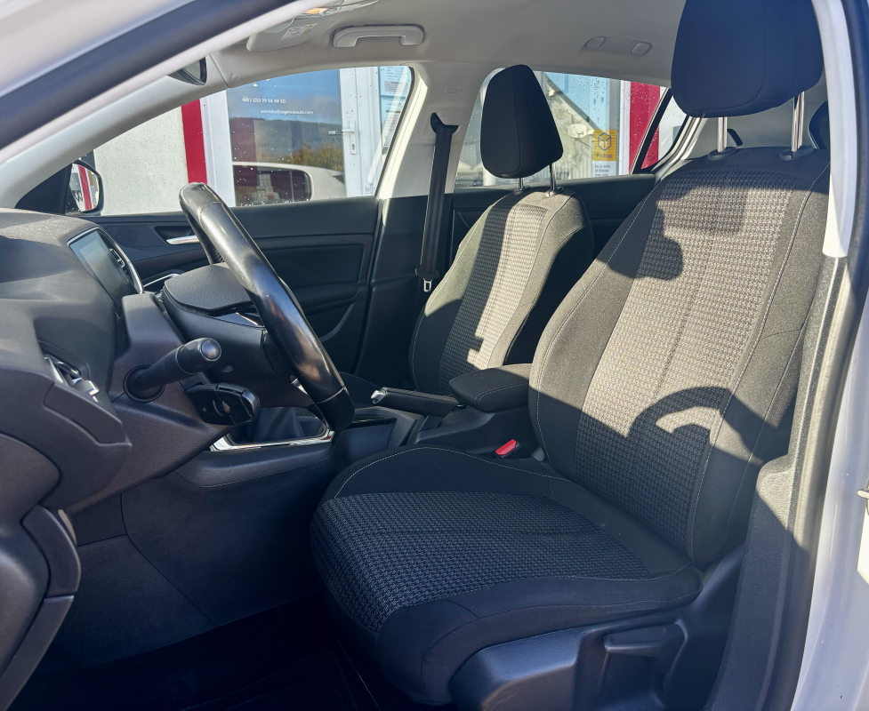 Peugeot 308 — 13