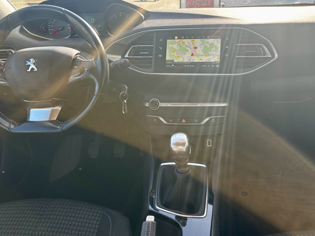Peugeot 308 — 23