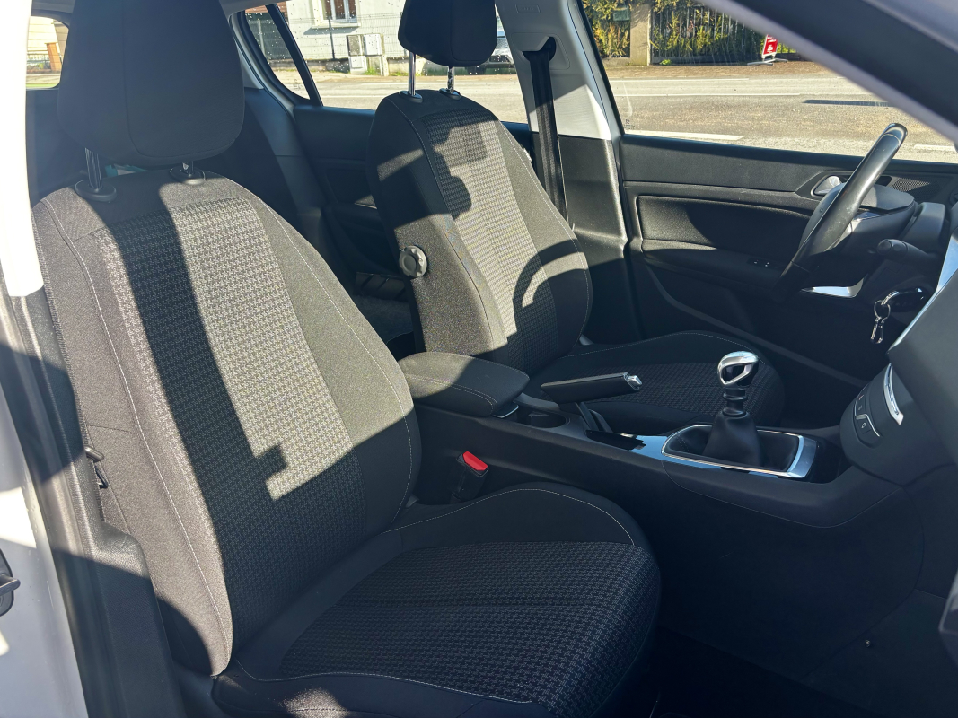 Peugeot 308 — 17