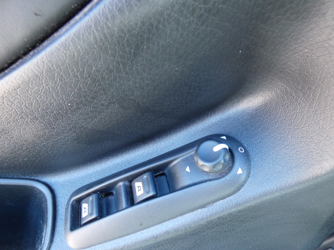 Peugeot 406 Coupé — 14