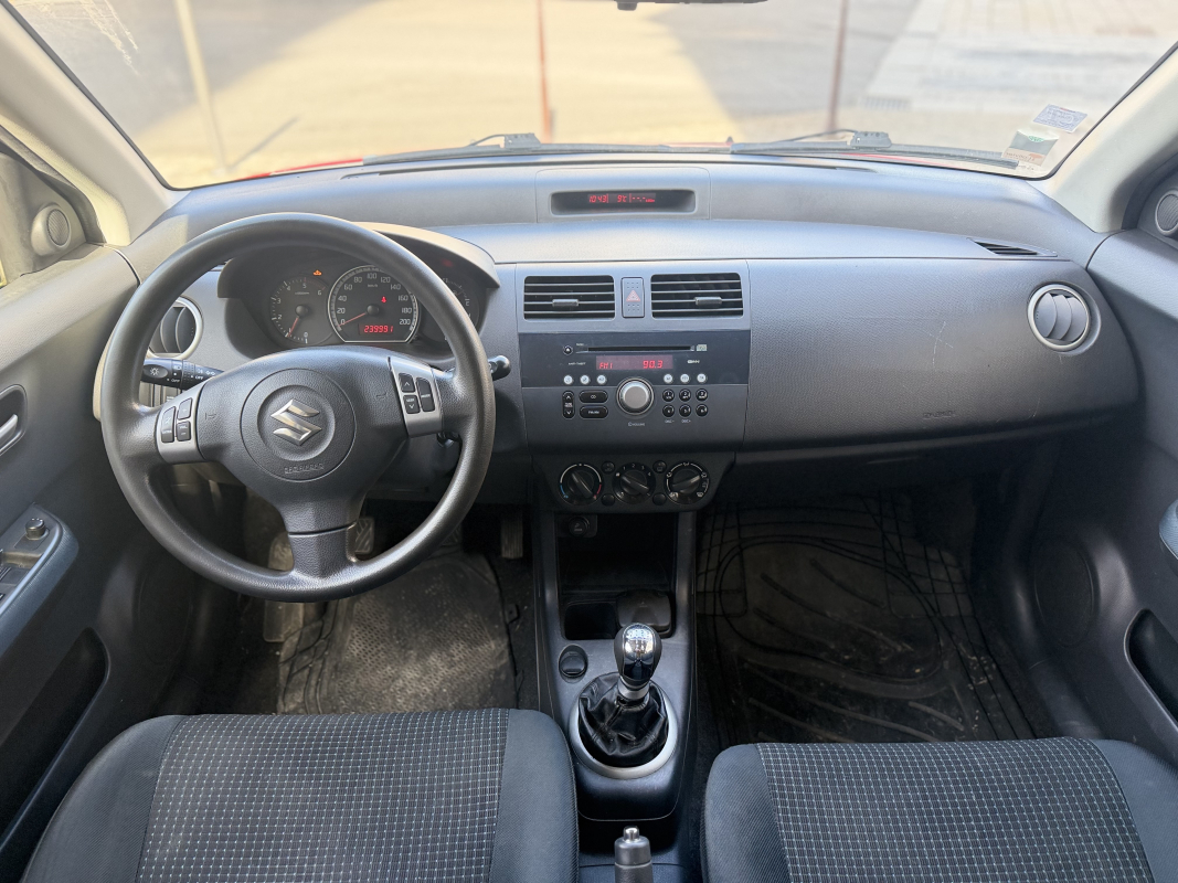 Suzuki Swift — 10