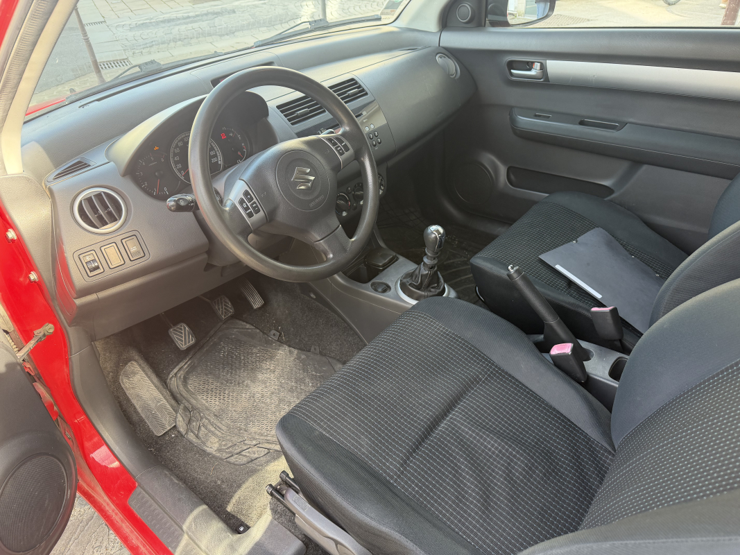 Suzuki Swift — 11