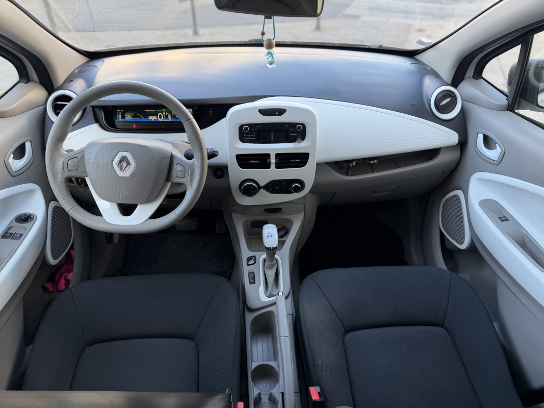 Renault Zoe — 11