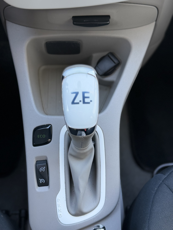 Renault Zoe — 16