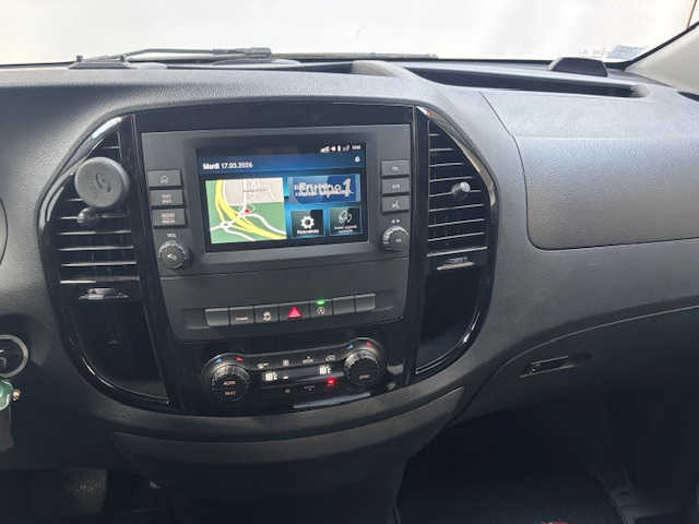 Mercedes Vito — 24
