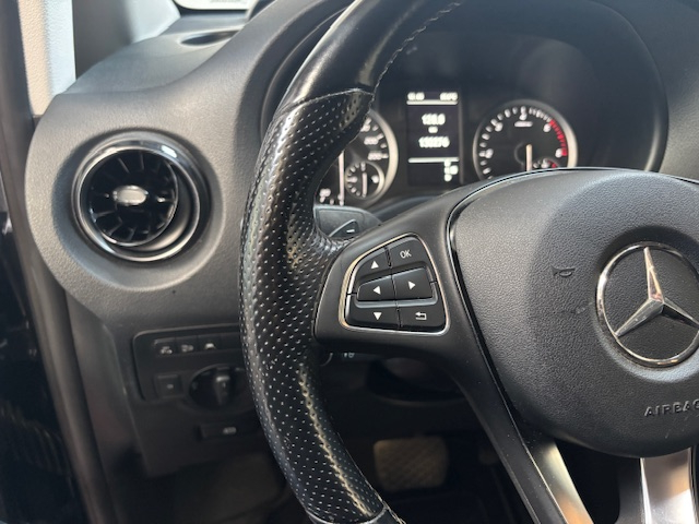 Mercedes Vito — 16
