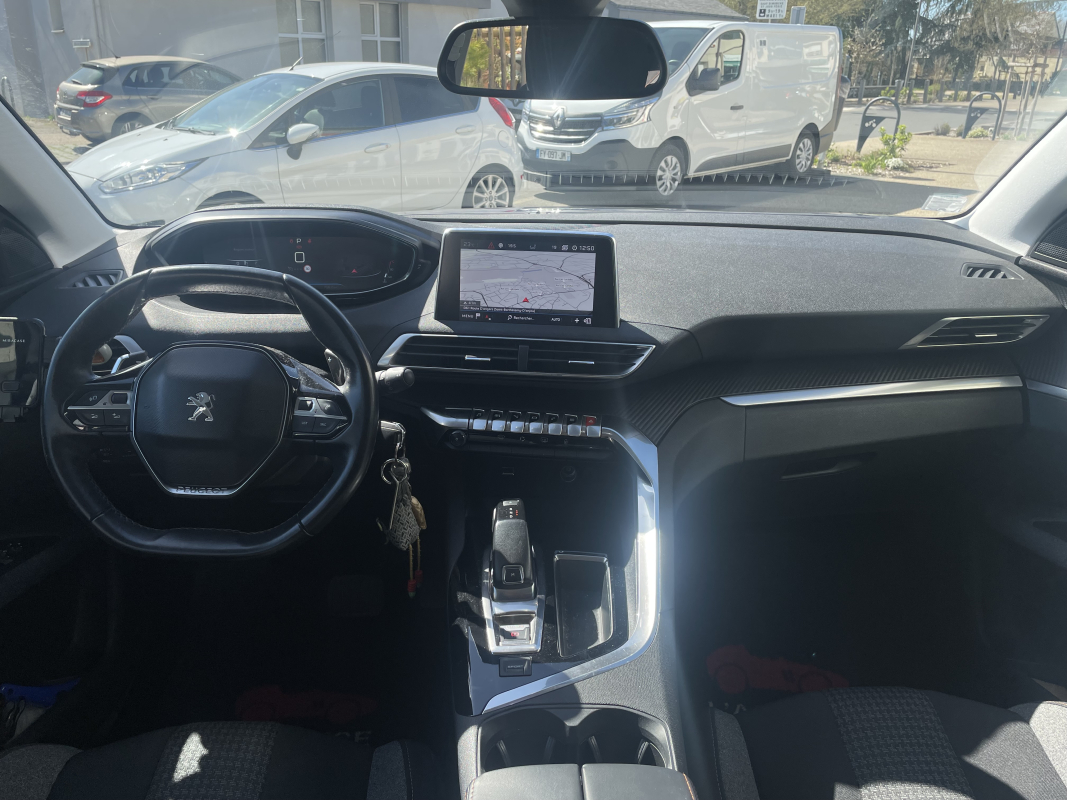 Peugeot 3008 — 11