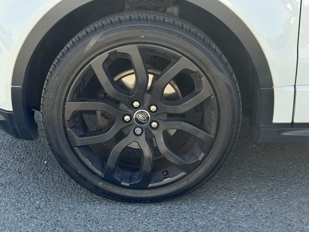 Land Rover Range Rover Evoque — 33