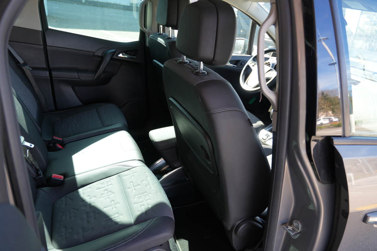 Opel Meriva — 36